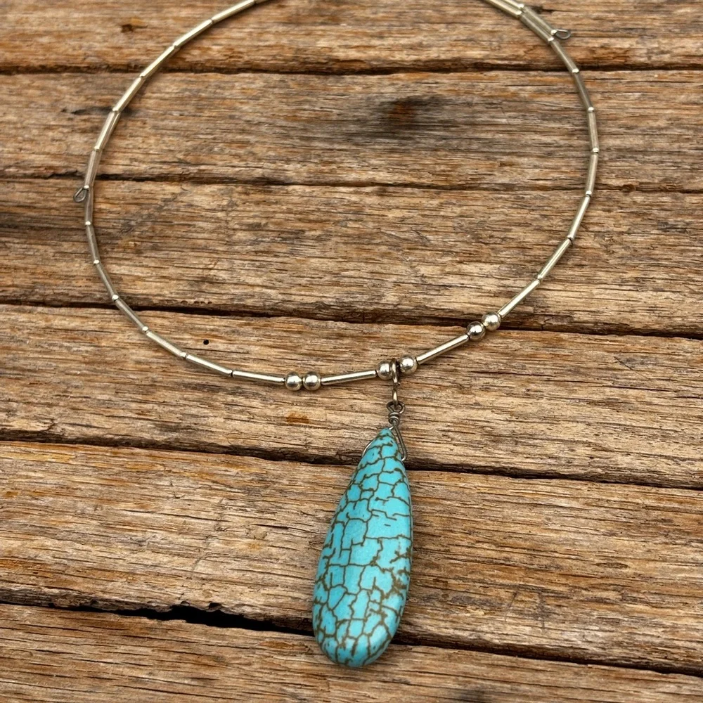 Turquoise Teardrop Pendant Choker Necklace - Silver